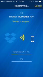 Photo Transfer App downloadt foto's vanuit Dropbox